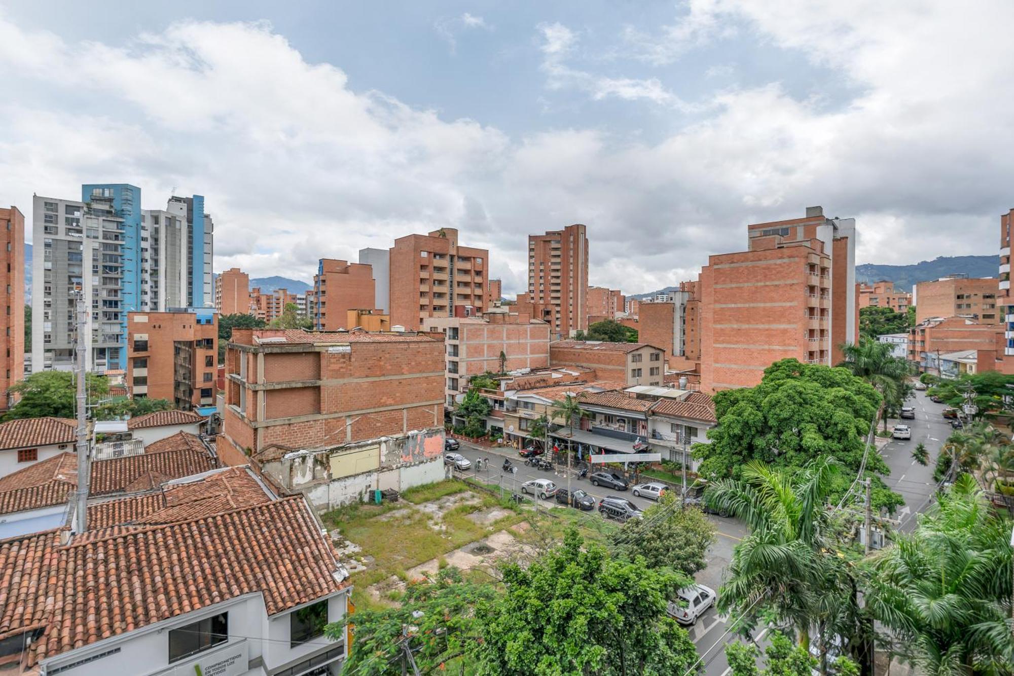 Apartamentos Housy Laureles Medellin Luaran gambar